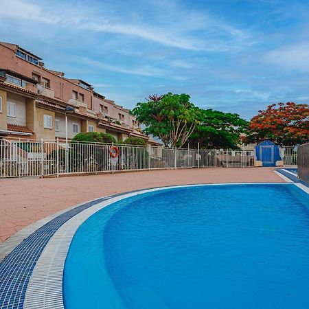 Red Large Family Apartment, Three Floors, 10 Guests Costa Adeje  Zewnętrze zdjęcie